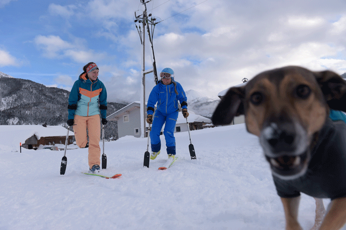 Das erste Mal auf dem Ski: Jacqueline Fritz (li.) mit Freundin Saskia