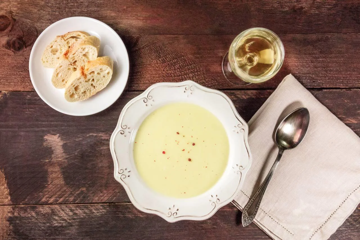 Eine Spezialität in Brixen und Umgebung: die Eisacktaler Weinsuppe