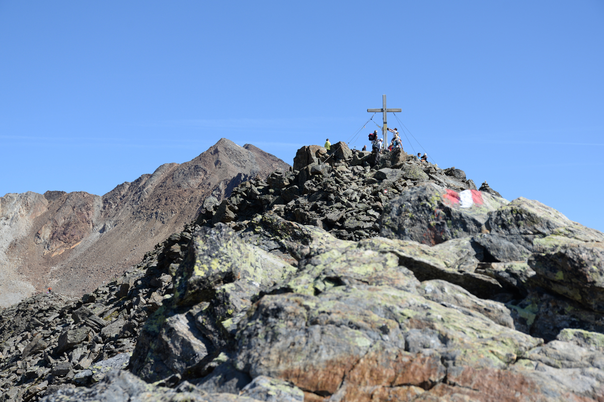 Der Gipfel des 3023 Meter hohen Wilden Mannle ist felsig.