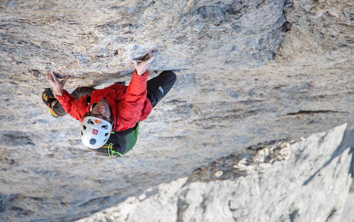 Hansjörg Auer free solo in Vinatzer-Messner an der Marmolada Südwand