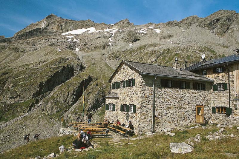 Das Friesenberghaus ist wichtiger Stützpunkt auf dem Berliner Höhenweg
