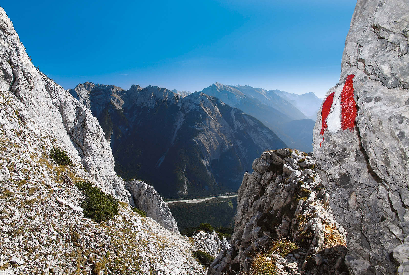 Der Normalweg auf die Große Arnspitze ist gut markiert.