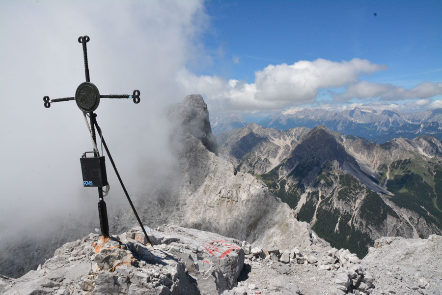 Auf der Hohen Warte liegt einem auf der einen Seite das Karwendel, auf der anderen Seite Innsbruck und die Brennerberge zur Verfügung.