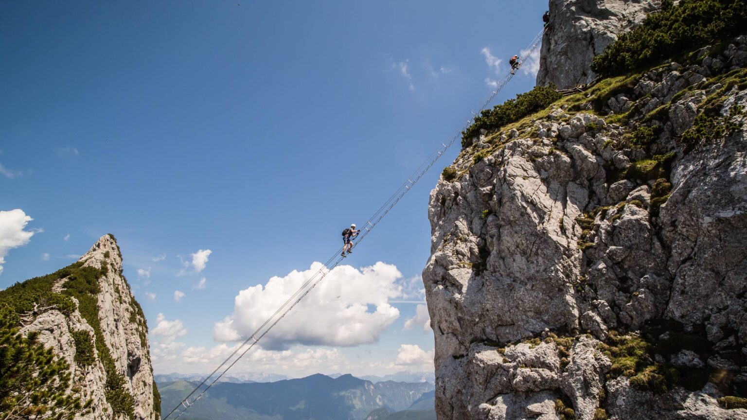 Klettersteig Donnerkogel Intersport Klettersteig in den österreichischen Alpen, nahe Gosau (Symbolbild)