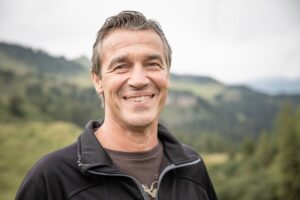 GeoGuide Christian Suter erklärt er bei seinen Touren die Erdgeschichte.