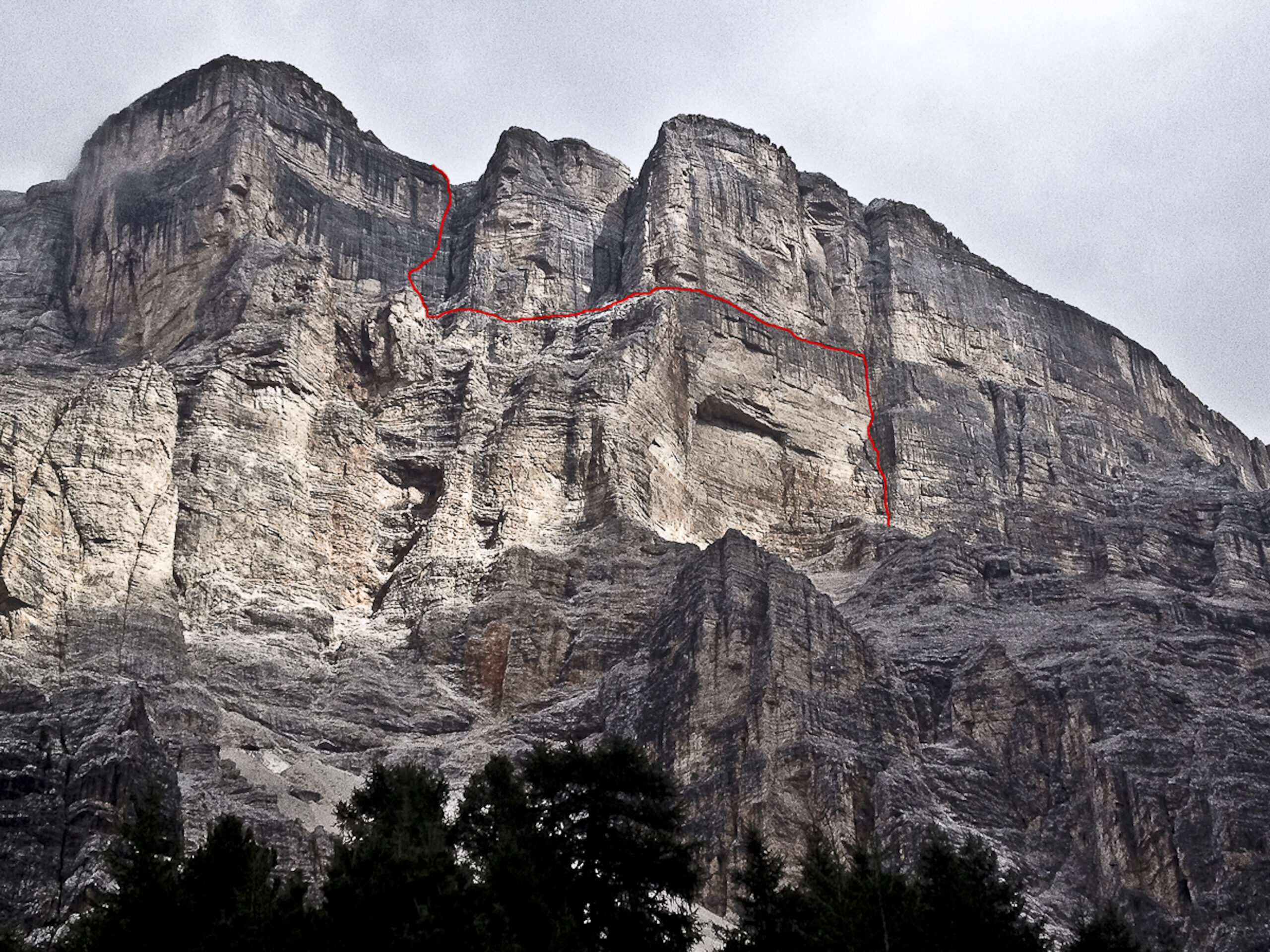 Hansjörg Auer meistert »Mephisto« am Heiligkreuzkofel Free Solo