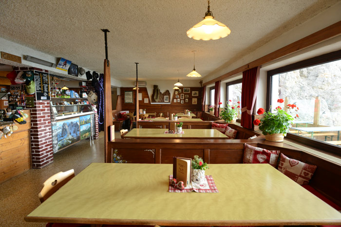 Toni-Demetz-Hütte