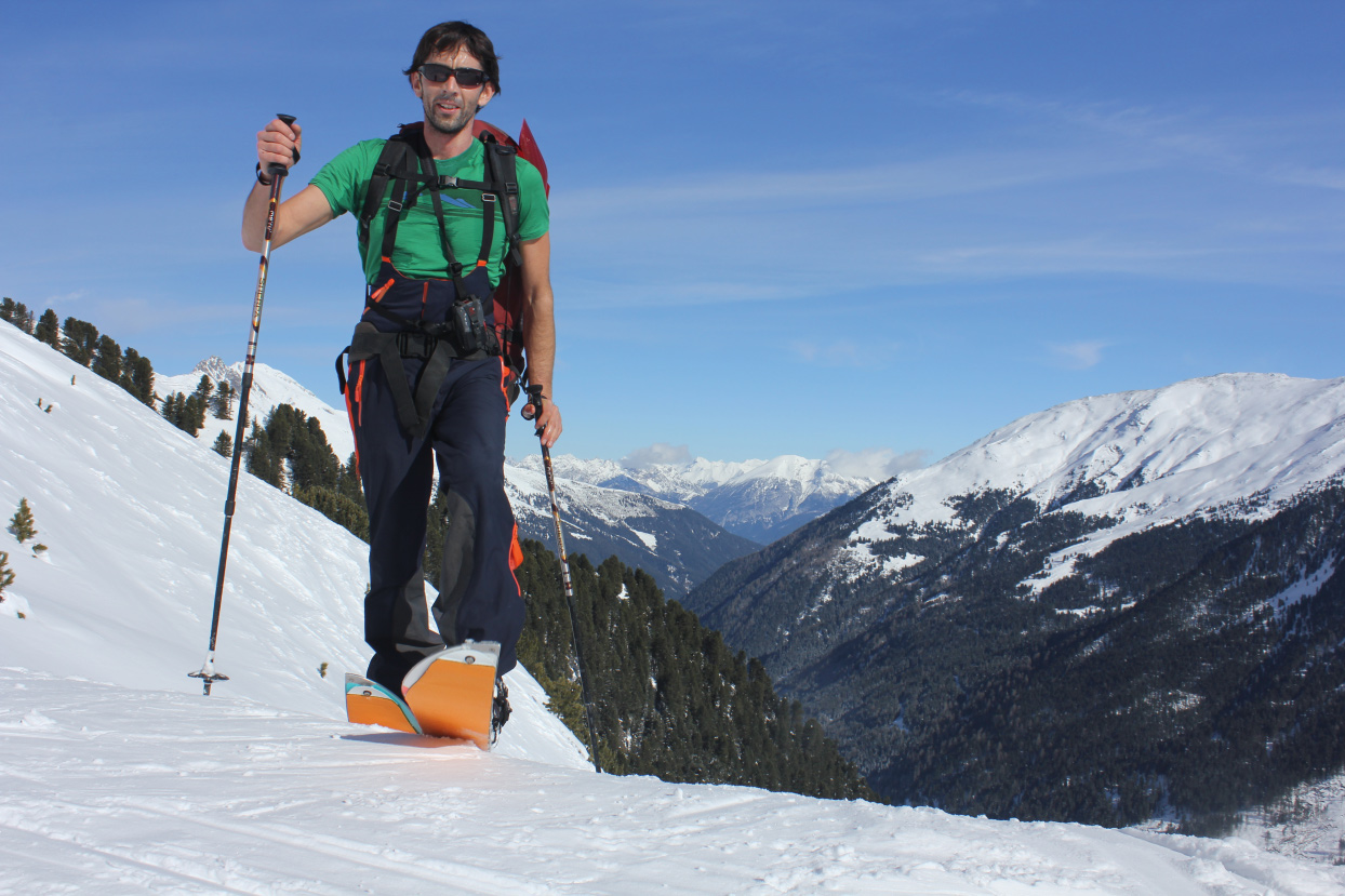 Beim Aufstieg kann das Splitboard gut mit Tourenski mithalten