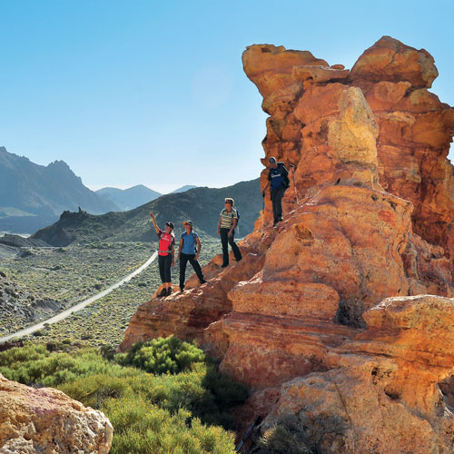 Der Farbkasten der Insel, der Teide-Nationalpark: der enorme Kraterkessel des Teide-Nationalparks, in einer Höhenlage von etwa 2000 Metern, wirkt wie ein gigantisches Amphitheater