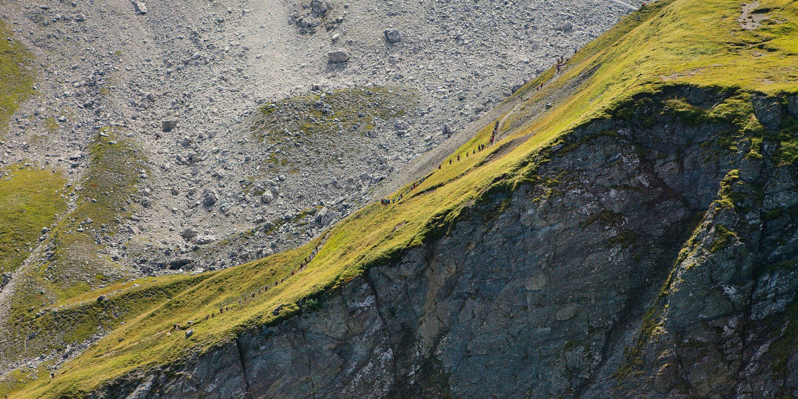 Steil gehen: Im Schnitt müssen die Teilnehmer des Rennens jeden Tag zwei Berge hoch und wieder runter. Im Bild die erste Etappe Oberstdorf – Hirschegg (27 km, Aufstieg 1806 m, Abstieg 1496 m)