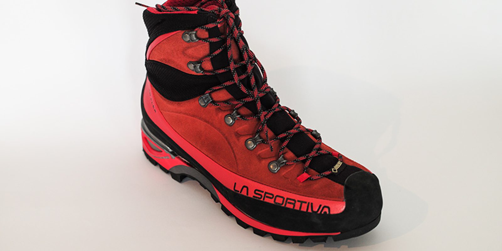 Im BERGSTEIGER Test 08/2015: LA SPORTIVA Trango Alp Evo GTX Hochtourenschuh