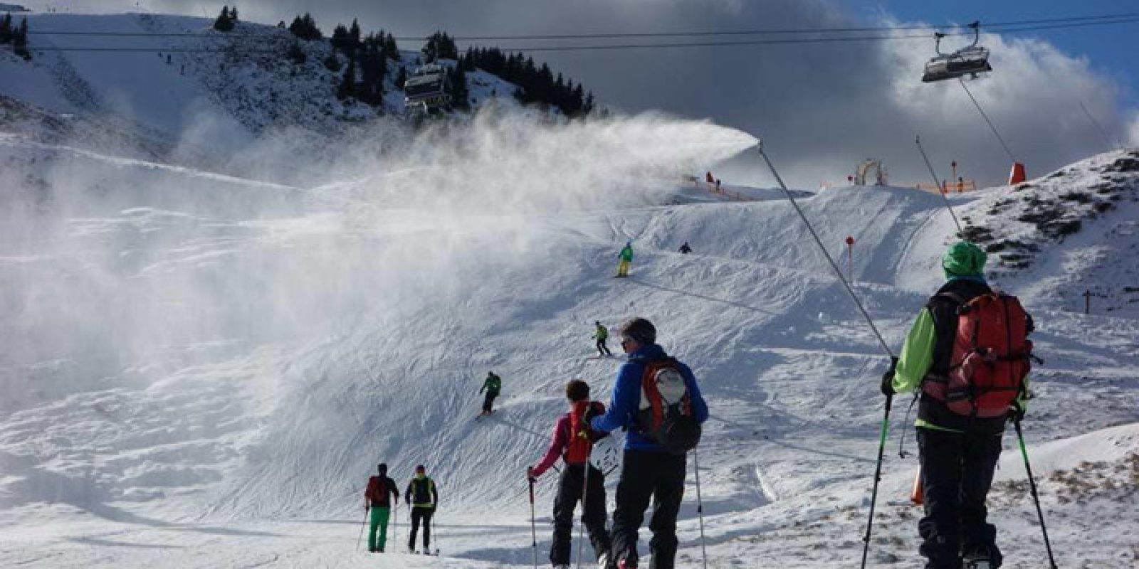 Kunstschnee macht es möglich: Skitour zur Resterhöhe