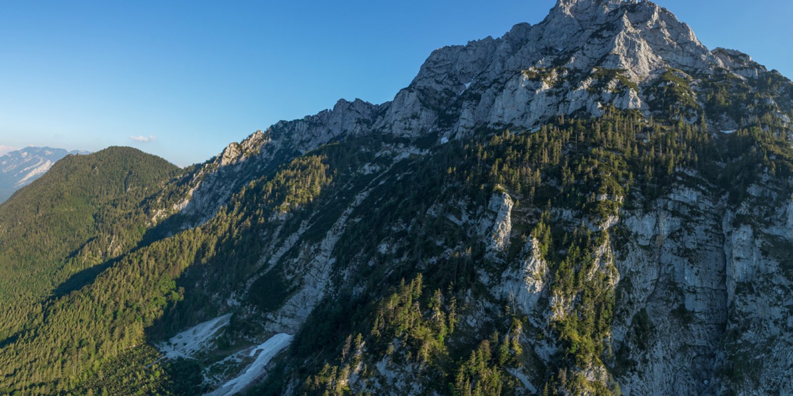 Der Hochstaufen ist der östlichste Gipfel der Chiemgauer Alpen.