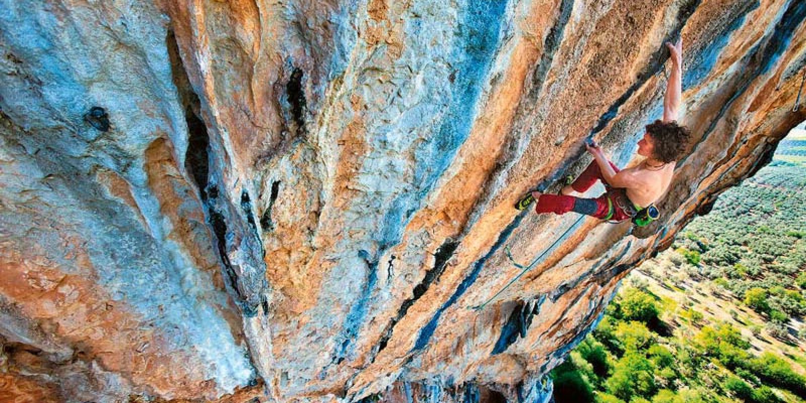 Adam Ondra in einer spanischen 9b-Route: »La Planta de Shiva«