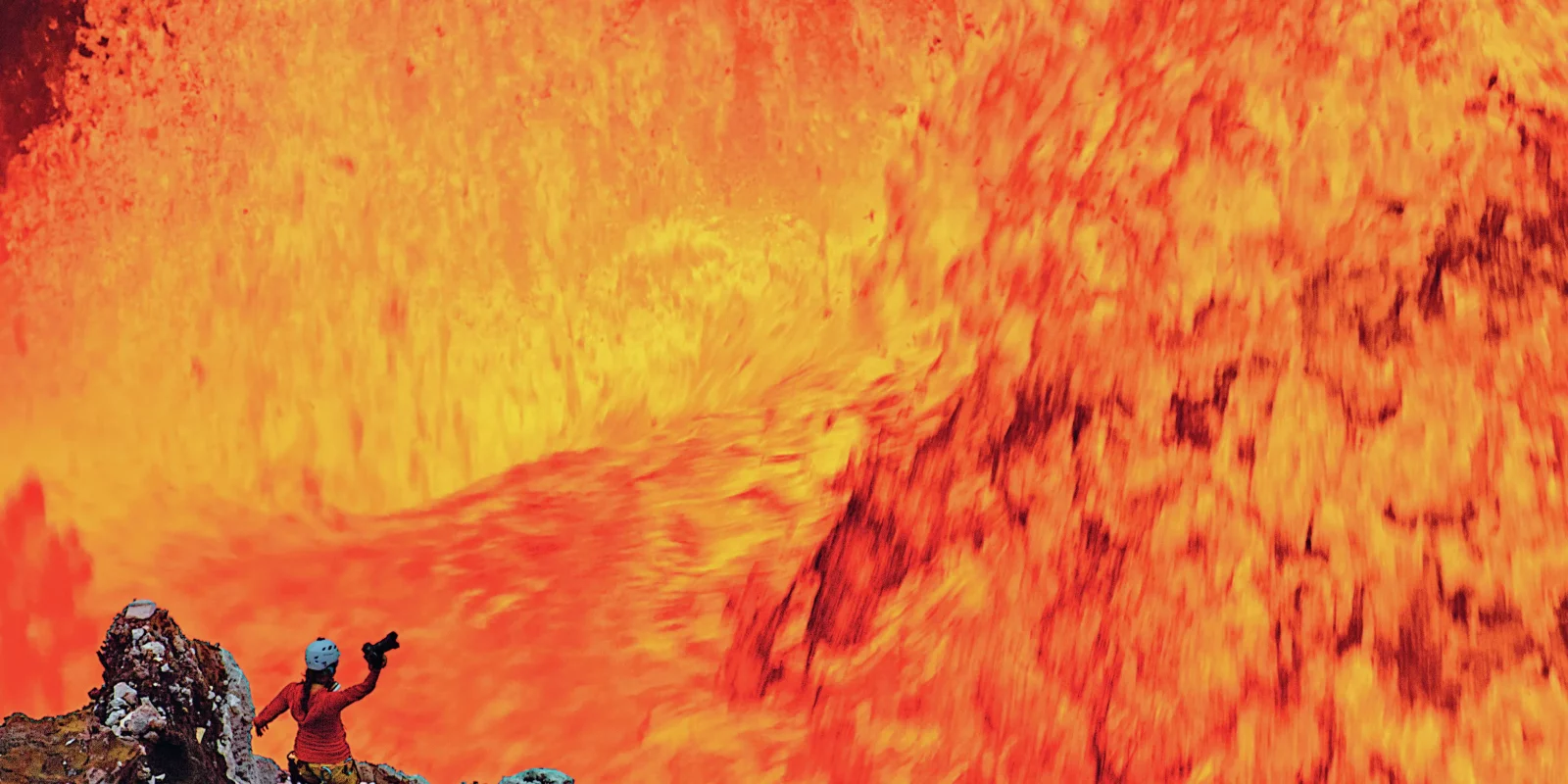 Ulla Lohman auf der zweiten Terrasse des Benbow Vulkans in Vanuatu