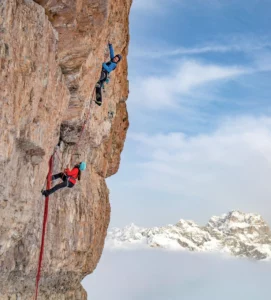 Mit dem Klettern hat sie angefangen, weil sie wusste, dass sie irgendwann mal in einen Vulkan hineinklettern würde.
